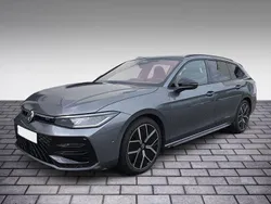 Grau Gebraucht 2024 VW Passat R-line Kombi | 44.770 €