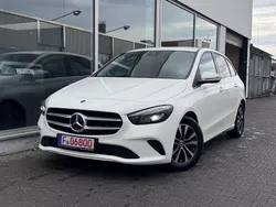 Weiß Gebraucht 2021 Mercedes B180 Van / Kleinbus | 16.999 € (Fairer Preis)