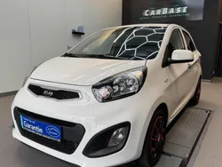 Weiß Gebraucht 2015 Kia Picanto Kleinwagen | 6.899 € (Fairer Preis)