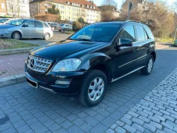 Schwarz Gebraucht 2010 Mercedes ML350 SUV | 7.950 €