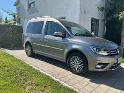 Beige Gebraucht 2016 VW Caddy Highline Van / Kleinbus | 18.900 € (Fairer Preis)