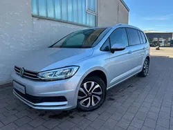Silber Gebraucht 2022 VW Touran Active Van / Kleinbus | 25.990 € (Fairer Preis)