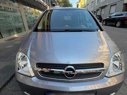 Silber Gebraucht 2005 Opel Meriva Van / Kleinbus | 2.800 € (Fairer Preis)