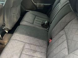 Blau Gebraucht 1996 Mercedes 220 Limousine | 1.999 €