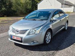 Grau Gebraucht 2011 Toyota Avensis Sol Limousine | 10.000 € (Etwas zu teuer)