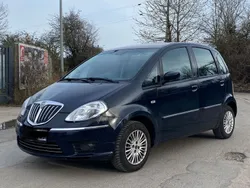 Blau Gebraucht 2009 Lancia Musa Van / Kleinbus | 2.950 € (Teuer)