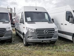 Arktikweiß Gebraucht 2023 Mercedes Sprinter Van | 33.189 € (Superpreis)