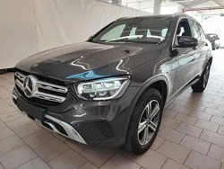 Grau Gebraucht 2020 Mercedes GLC220 AMG SUV | 30.999 € (Fairer Preis)