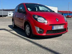 Rot Gebraucht 2011 Renault Twingo Kleinwagen | 2.150 €