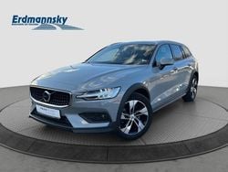 Vapour grey (grau) Gebraucht 2023 Volvo V60 CC Plus Kombi | 39.460 € (Fairer Preis)