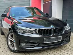 Schwarz Gebraucht 2018 BMW 320 Sport Line Kleinwagen | 12.200 €