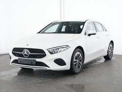 Weiß Gebraucht 2024 Mercedes A180 Advanced Limousine | 29.610 € (Fairer Preis)