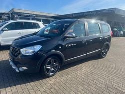 Perlmuttschwarz Gebraucht 2017 Dacia Lodgy Celebration Van / Kleinbus | 11.400 € (Fairer Preis)