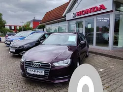 Rot Gebraucht 2014 Audi A3 Ambiente Limousine | 14.950 € (Fairer Preis)
