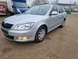 Brilliantsilber metallic Gebraucht 2011 Skoda Octavia Ambiente Kombi | 4.690 € (Superpreis)