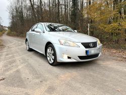 Silber Gebraucht 2008 Lexus IS220d Limousine | 5.300 € (Teuer)