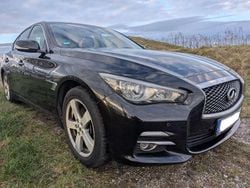 Schwarz Gebraucht 2014 Infiniti Q50 Premium Limousine | 8.499 € (Guter Preis)