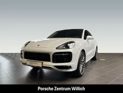 Carraraweißmetallic Gebraucht 2021 Porsche Cayenne SUV | 79.890 € (Teuer)