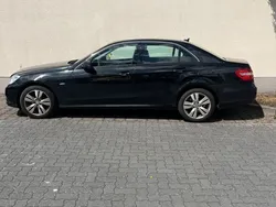 Schwarz Gebraucht 2009 Mercedes E220 Limousine | 9.000 € (Superpreis)