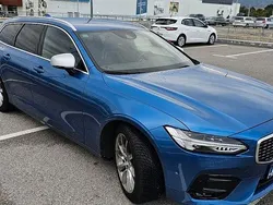 Blau Gebraucht 2018 Volvo V90 R-Design Kombi | 31.500 €