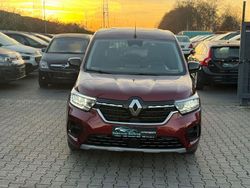 Rot Gebraucht 2024 Renault Kangoo Equilibre Van / Kleinbus | 19.490 € (Guter Preis)