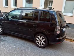 Schwarz Gebraucht 2010 VW Touran Van / Kleinbus | 3.000 € (Guter Preis)