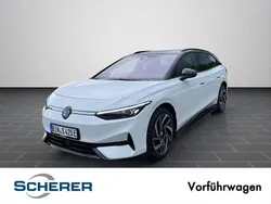 Gletscherweiß metallic / schwarz (metallic) Gebraucht 2025 VW ID.7 Pro Limousine | 59.790 €