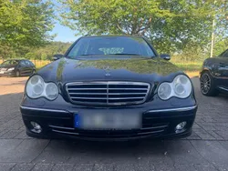 Schwarz Gebraucht 2004 Mercedes C220 Avantgarde Kombi | 3.990 €