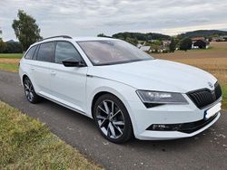 Weiß Gebraucht 2018 Skoda Superb SportLine Kombi | 19.600 € (Guter Preis)