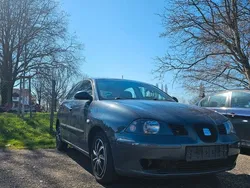 Schwarz Gebraucht 2006 Seat Ibiza Reference Limousine | 2.000 € (Etwas zu teuer)