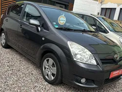 Grau Gebraucht 2009 Toyota Corolla Verso Sol Van / Kleinbus | 3.599 € (Fairer Preis)
