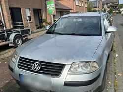 Silber Gebraucht 2004 VW Passat Kombi | 700 € (Superpreis)