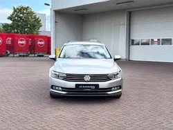 Silber Gebraucht 2015 VW Passat Comfortline Kombi | 15.990 € (Fairer Preis)