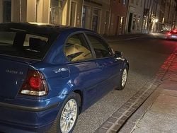 Blau Gebraucht 2001 BMW 325 Basis Coupé | 2.200 € (Guter Preis)
