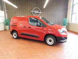 Rot Gebraucht 2021 Opel Combo Edition Van / Kleinbus | 15.950 € (Guter Preis)