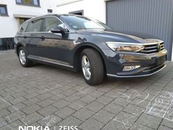 Grau Gebraucht 2021 VW Passat Business Kombi | 17.150 € (Fairer Preis)