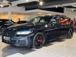 Carbonschwarz metallic Gebraucht 2023 BMW 540 M Sport Kombi | 45.850 € (Fairer Preis)