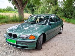 Grün Gebraucht 1999 BMW 316 Limousine | 1.800 €
