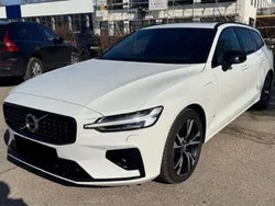 Weiß Gebraucht 2020 Volvo V60 Kombi | 24.100 € (Guter Preis)