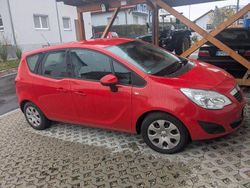 Rot Gebraucht 2011 Opel Meriva Selection Van / Kleinbus | 4.899 € (Fairer Preis)