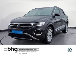 Schwarz Gebraucht 2023 VW T-Roc Beats SUV | 29.930 € (Fairer Preis)