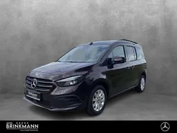 Rot Gebraucht 2023 Mercedes T180 Progressive Van / Kleinbus | 28.490 € (Fairer Preis)
