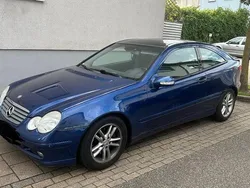Blau Gebraucht 2002 Mercedes C230 Coupé | 1.800 € (Fairer Preis)