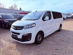 Weiß Gebraucht 2021 Opel Zafira Life Selection Van / Kleinbus | 19.990 € (Guter Preis)