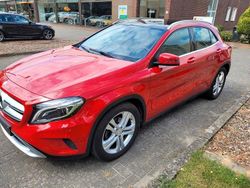 Rot Gebraucht 2016 Mercedes GLA200 SUV | 13.490 € (Guter Preis)
