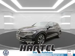 Deep black perleffekt, pearl effect Gebraucht 2021 VW Touareg Elegance SUV | 49.900 € (Fairer Preis)
