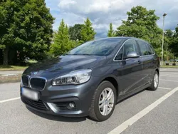 Grau Gebraucht 2015 BMW 218 Gran Tourer Van / Kleinbus | 12.900 € (Guter Preis)