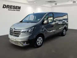Grau Neu 2024 Renault Trafic Komfort Van | 31.490 € (Guter Preis)
