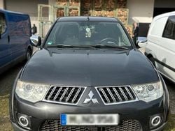 Grau Gebraucht 2012 Mitsubishi L200 Abholung | 14.999 € (Teuer)