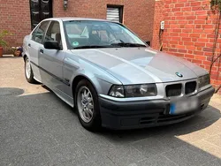 Silber Gebraucht 1994 BMW 316 Limousine | 3.200 €